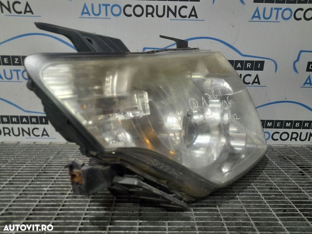Far Dreapta Mitsubishi Shogun Pajero 2006 - 2011 SUV 4 Usi (1096) Fara xenon 10087872 - 3