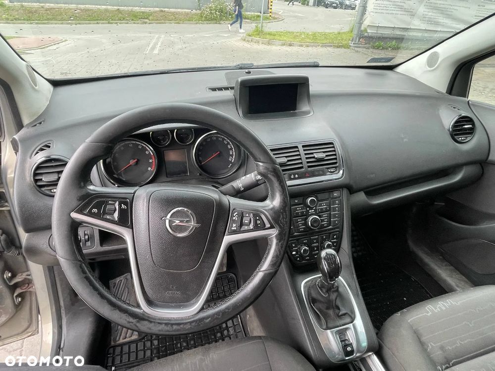 Opel Meriva - 9