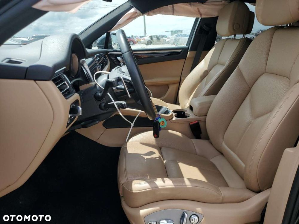 Porsche Macan - 5