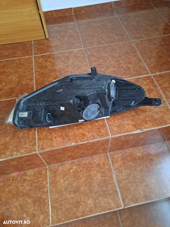 Far stanga dreapta originale Ford Fiesta an 2017-2023 Europa - 8