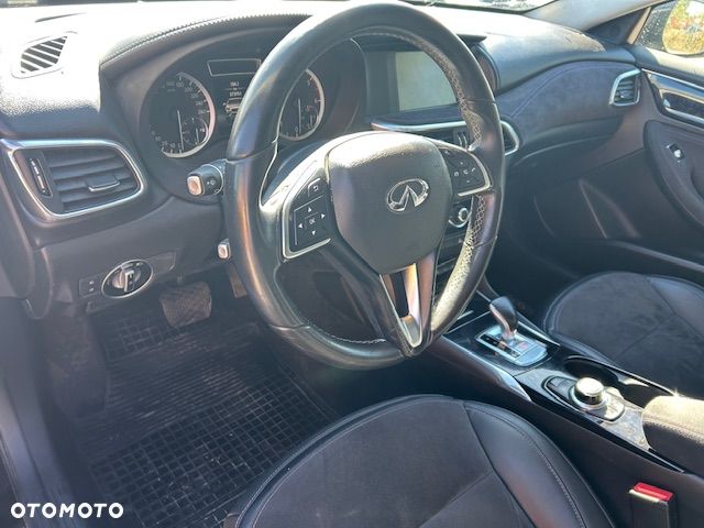 Infiniti Q30 1.5d Luxe 7DCT - 7