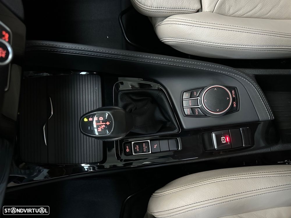BMW X1 18 d sDrive Auto xLine - 17