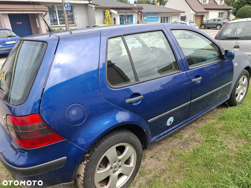 Volkswagen Golf 1.6 Comfortline - 5