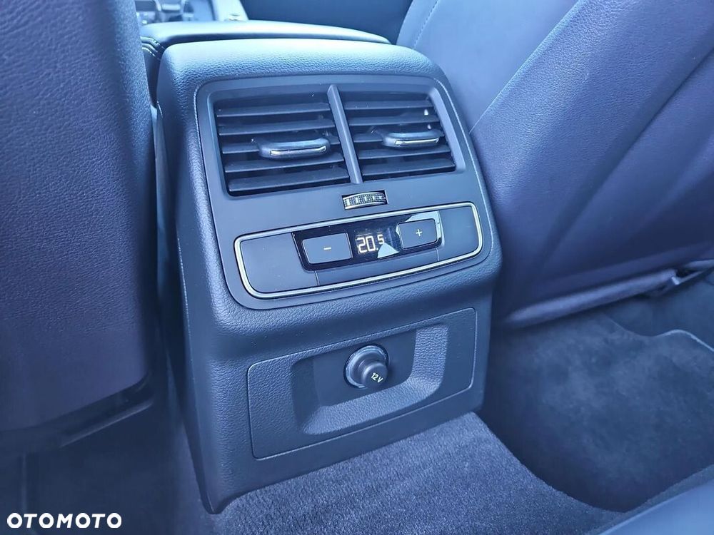 Audi A4 Allroad - 32