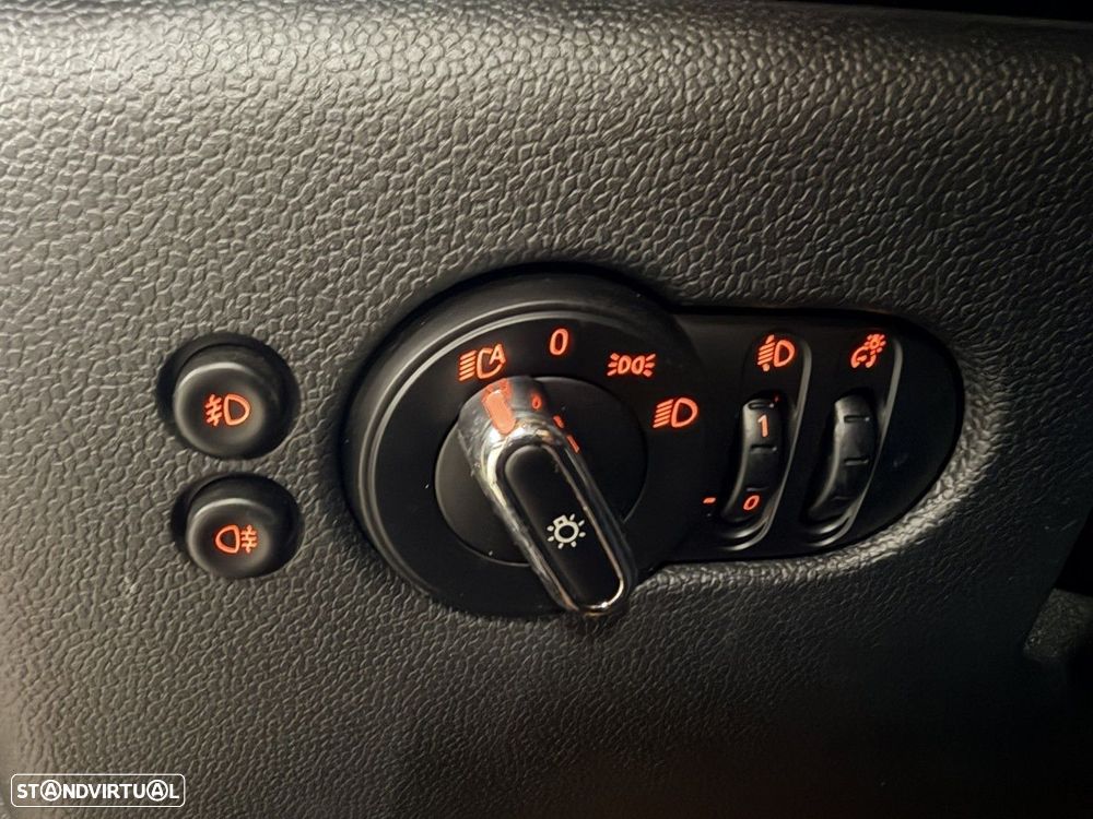 MINI 3 Portas One Sport Edition - 18