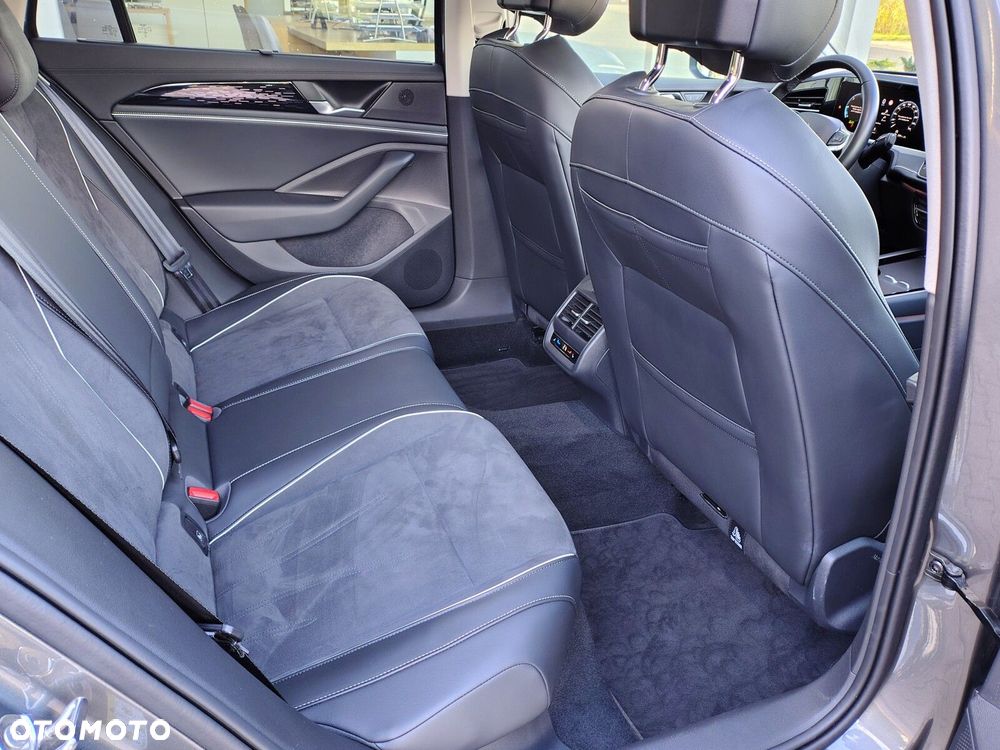 Volkswagen Passat 2.0 TDI SCR Style DSG - 17