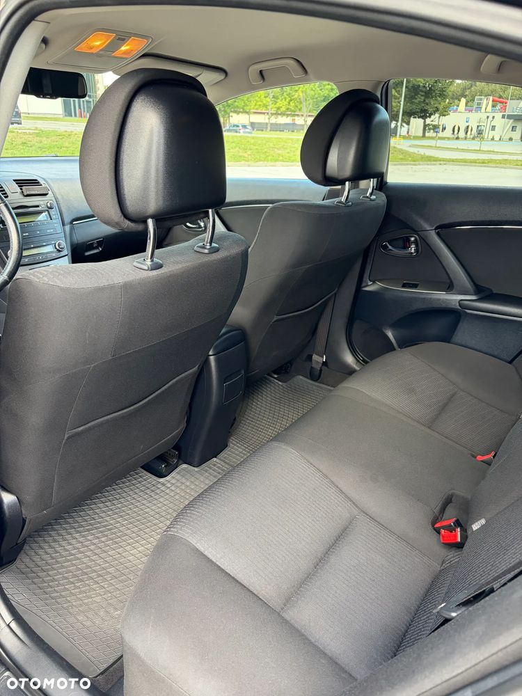 Toyota Avensis 2.0 D-4D Sol - 16