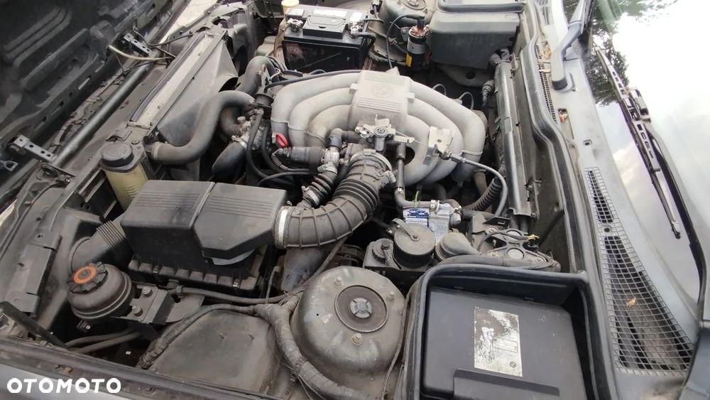 BMW Seria 5 520 i - 8