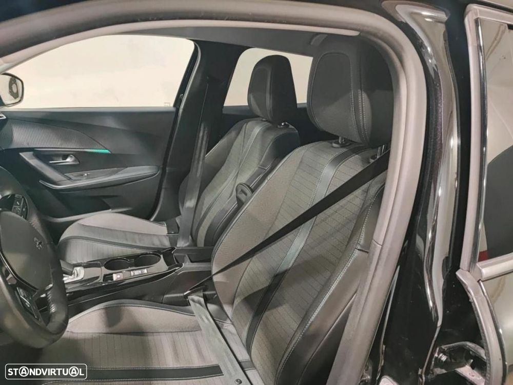 Peugeot e-2008 50 kWh Allure Pack - 5