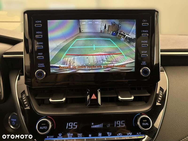 Toyota Corolla 1.8 Hybrid GPF Comfort - 16