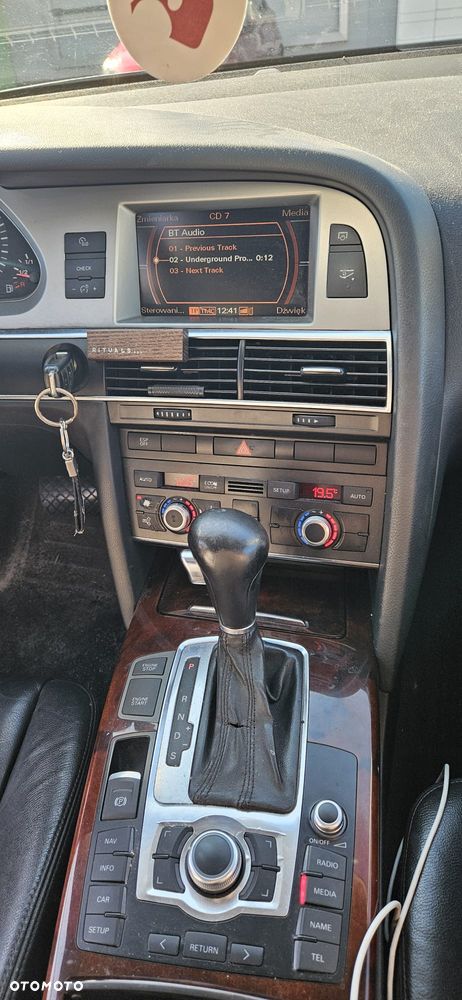 Audi A6 Avant - 25