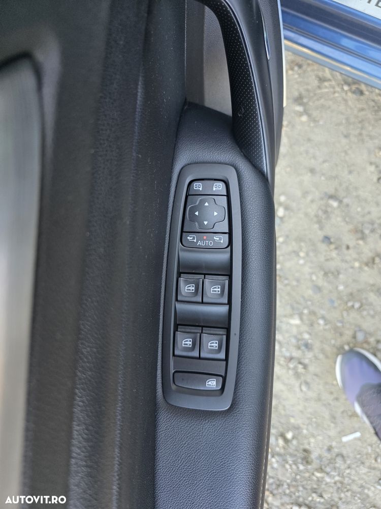 Renault Megane ENERGY dCi 110 EDC INTENS - 23