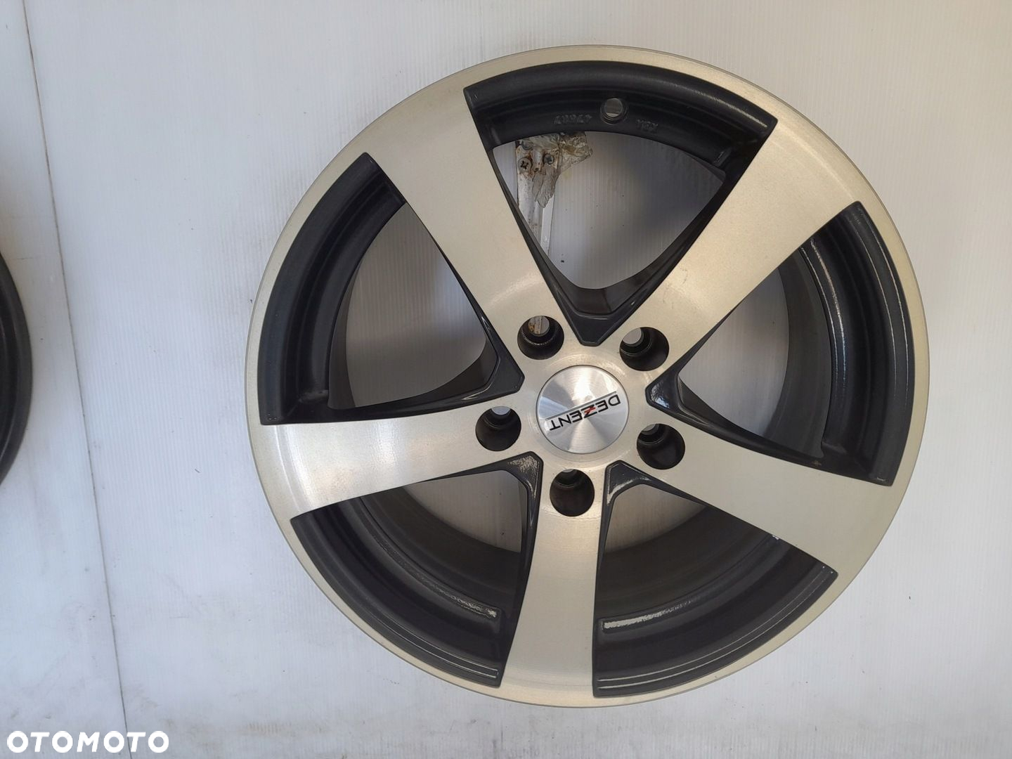 Felgi aluminiowe Dezent KBA47687 7.0" x 16" 5x112 ET45 - 8