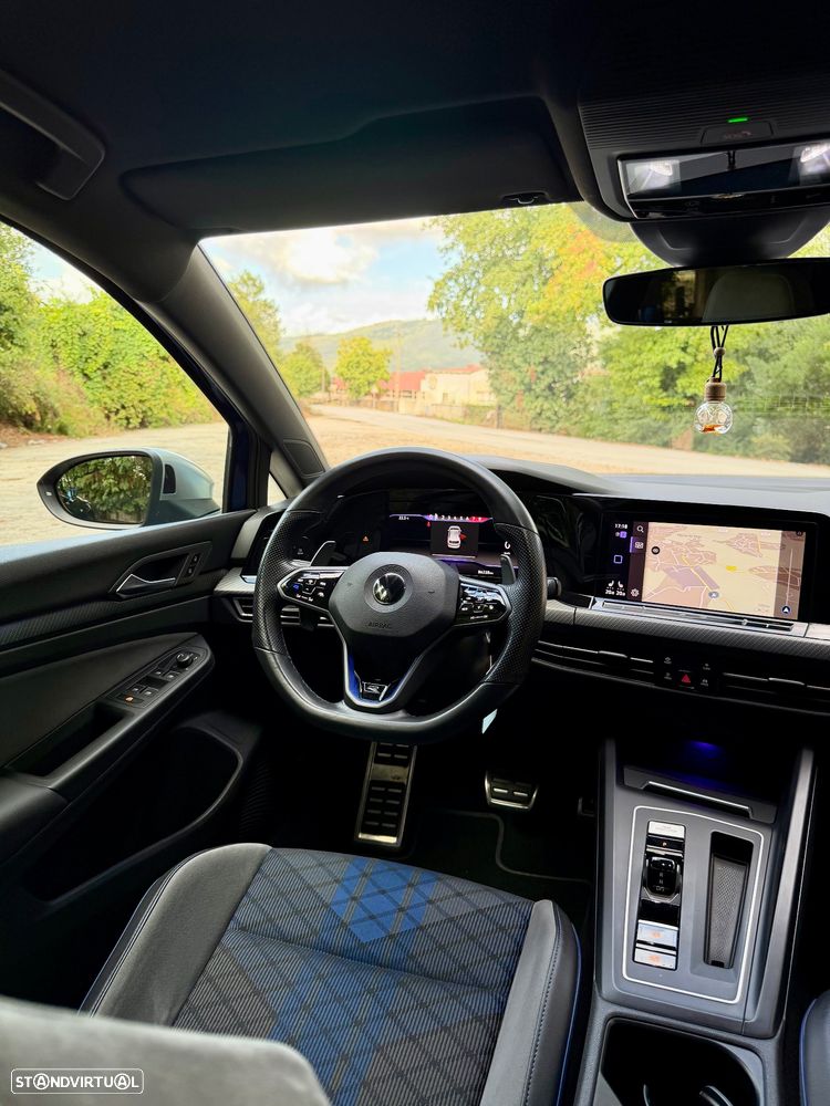 VW Golf 2.0 TSI R DSG - 32