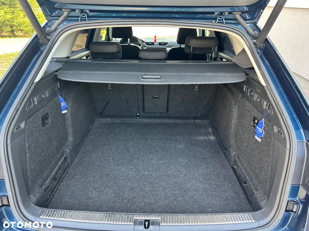 Skoda Superb 2.0 TDI 4x4 Style DSG - 8