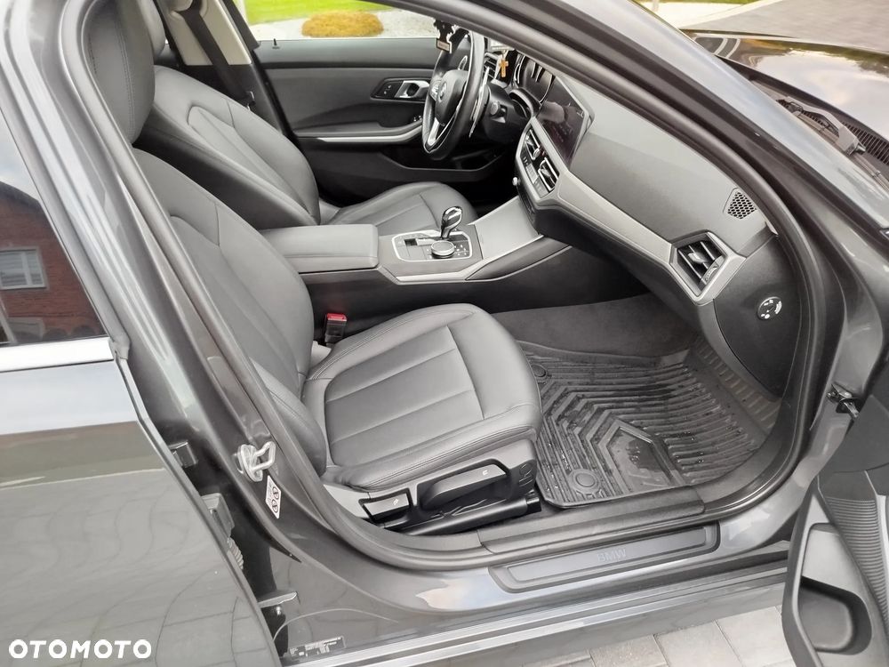 BMW Seria 3 320d MHEV Advantage - 27