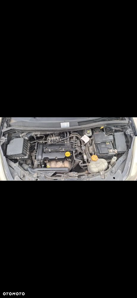 Opel Corsa 1.4 16V Sport - 10
