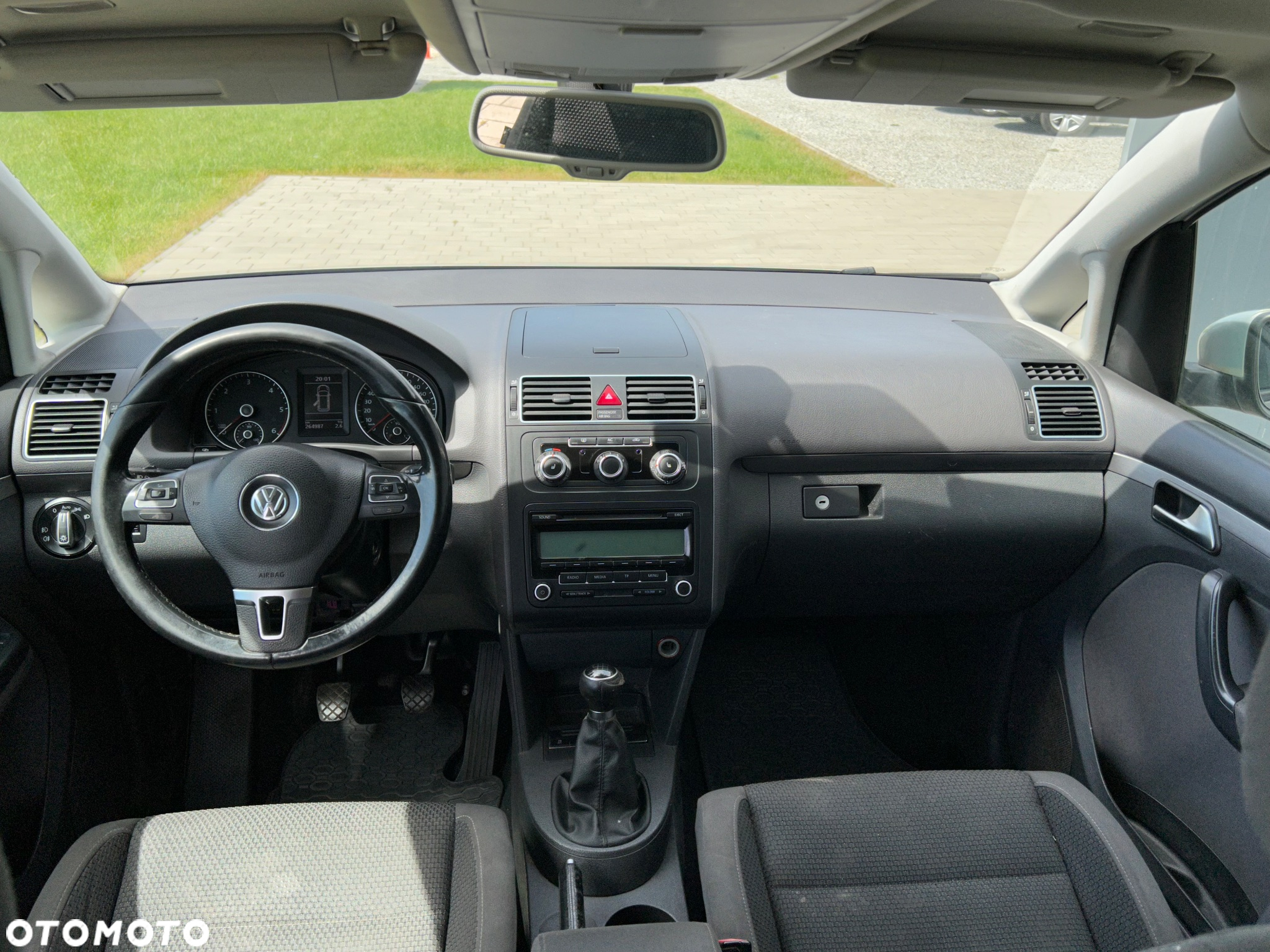 Volkswagen Touran - 5