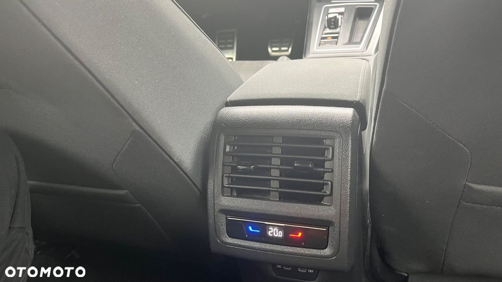 Volkswagen Golf 2.0 TDI SCR DSG GTD - 27