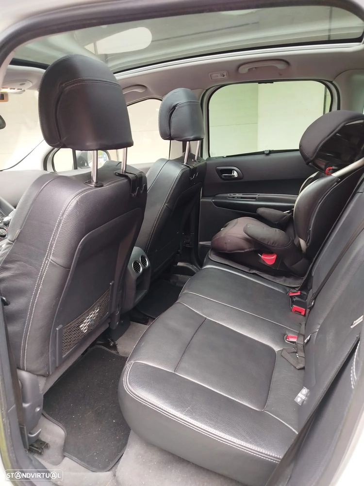 Peugeot 308 1.6 e-HDi Sportium CVM6 - 11