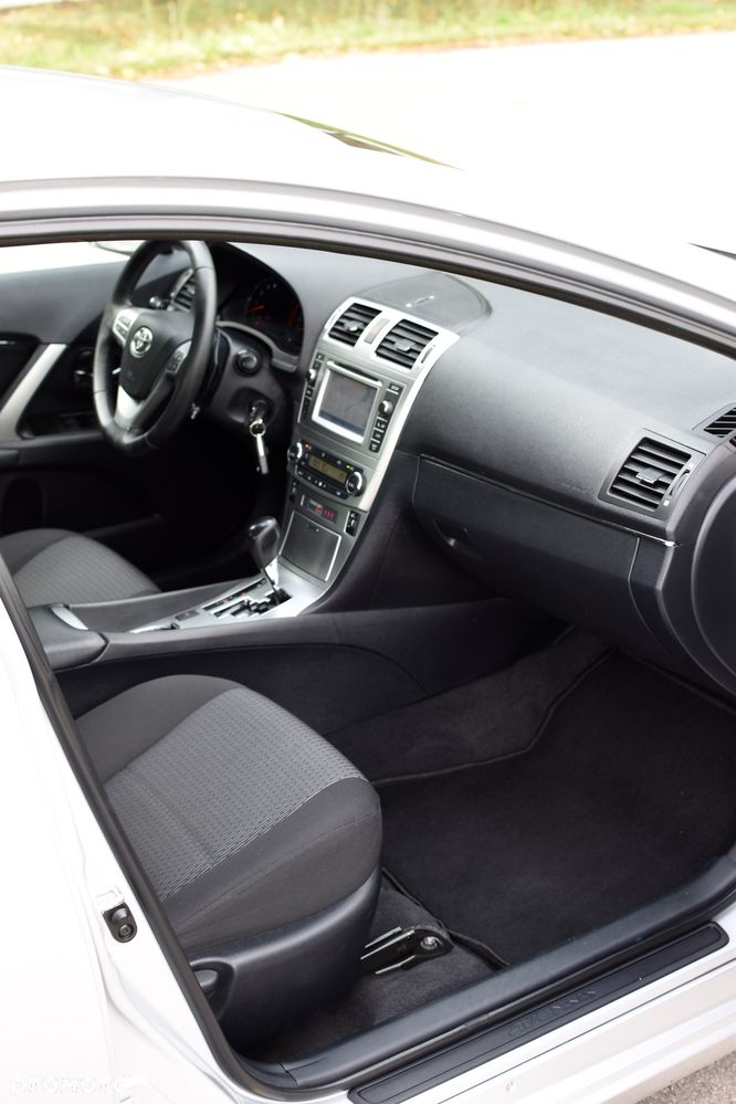 Toyota Avensis - 30