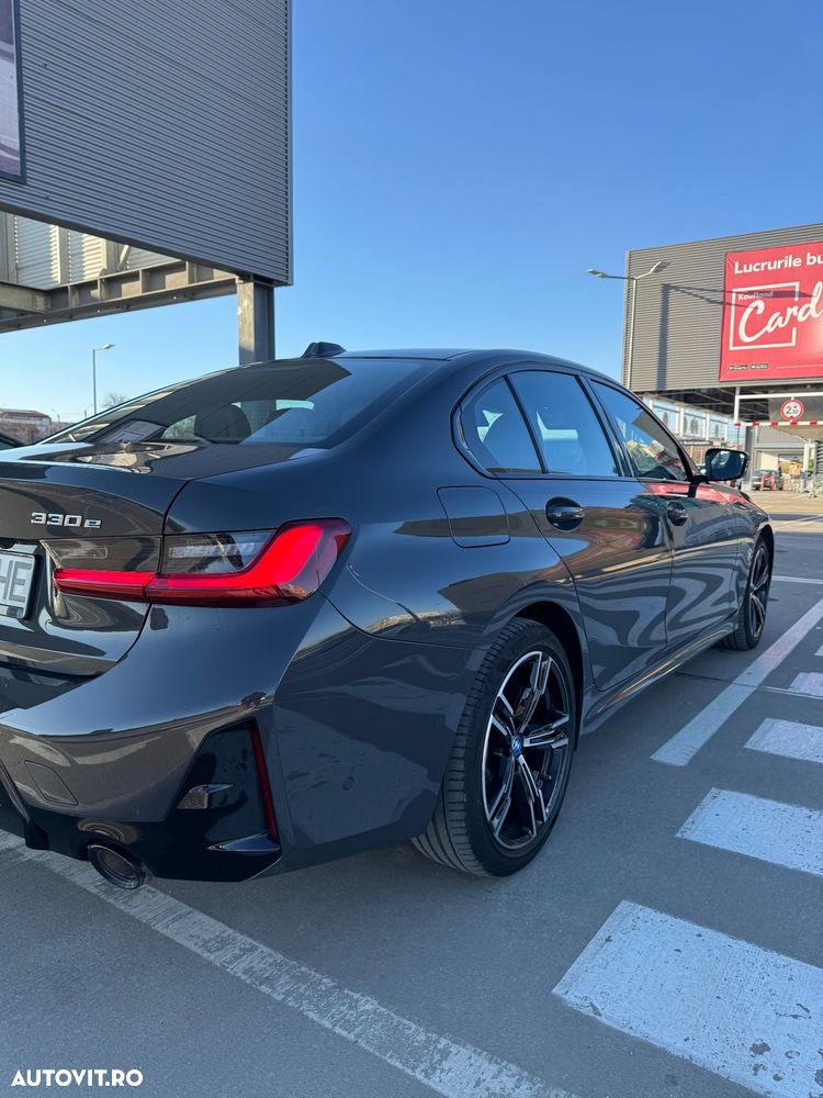 BMW Seria 3 330e Aut. M Sport - 6