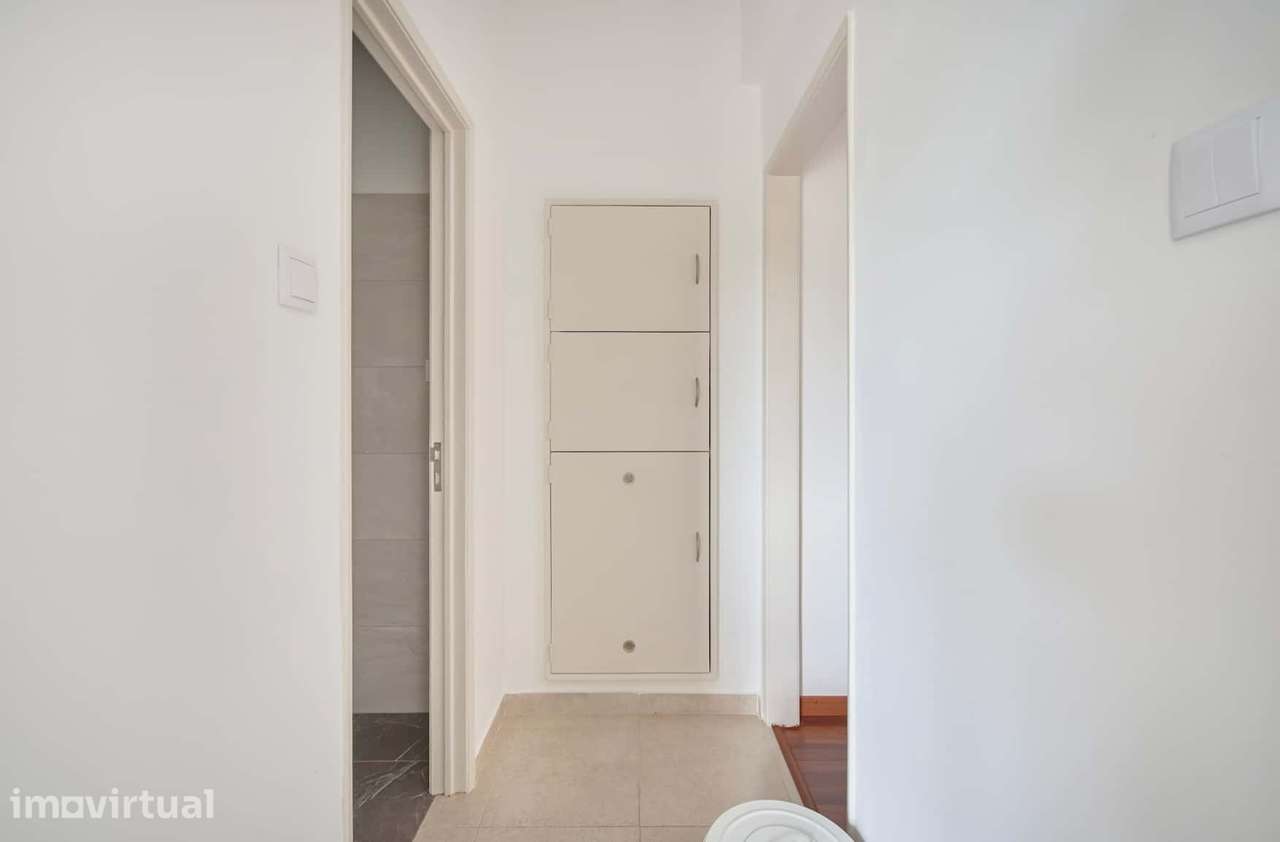 Spacious 2-bedroom apartment with private balcony in Ajuda, Lisbon - Grande imagem: 5/60