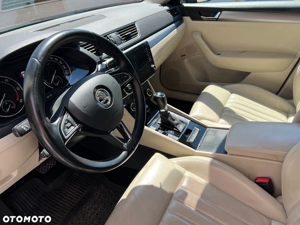 Skoda Superb 2.0 TDI SCR Ambition DSG - 7