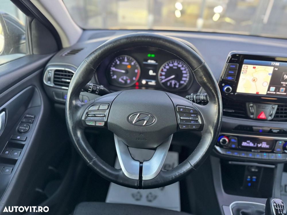 Hyundai i30 1.6 CRDI 48V-Hybrid Prime - 12