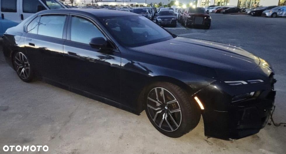 BMW Seria 7 740i - 30