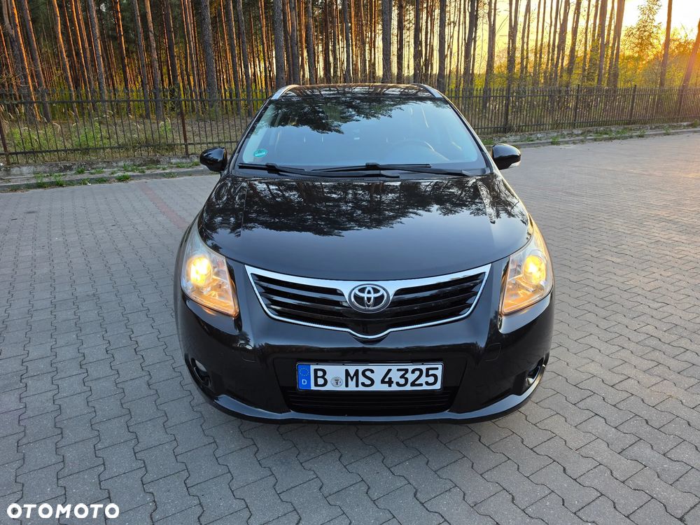 Toyota Avensis 1.8 Multidrive S Sol - 9