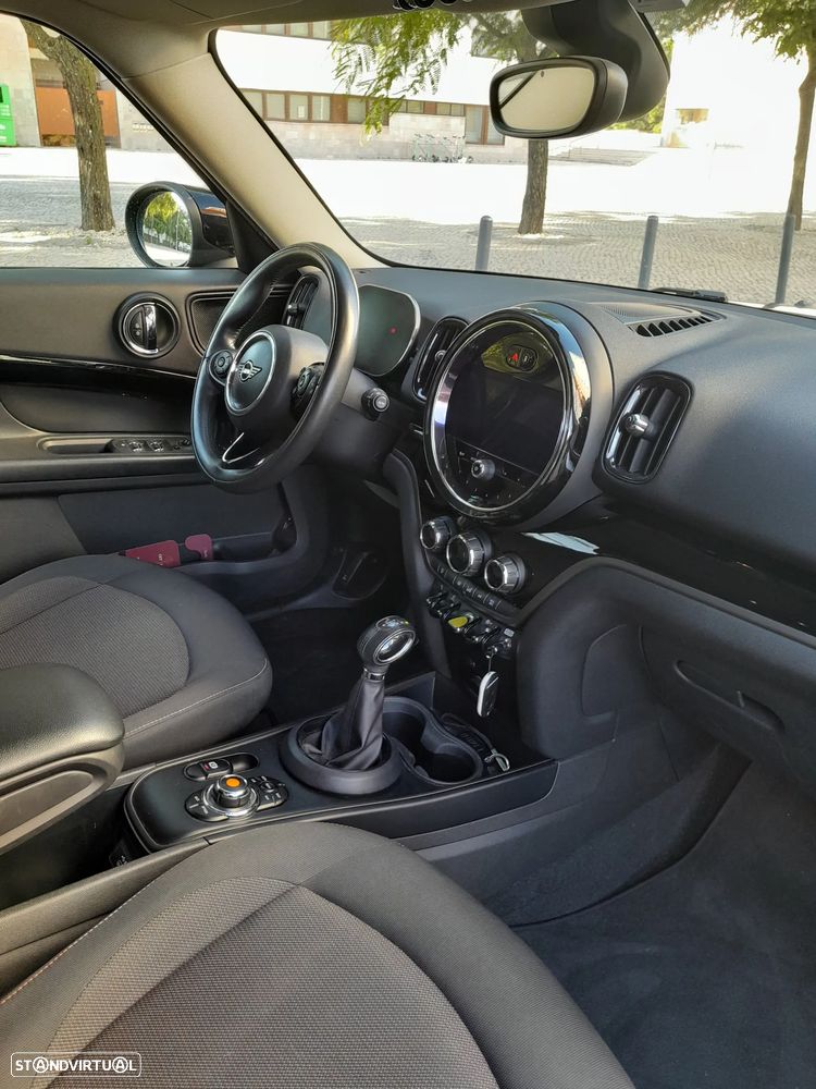 MINI Countryman Cooper SE ALL4 Auto - 8