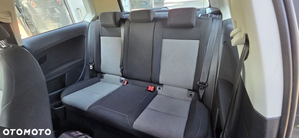 Volkswagen Golf 1.6 TDI BMT Highline - 27