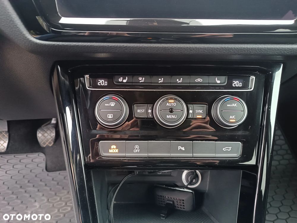 Volkswagen Touran 1.5 TSI EVO Highline - 25