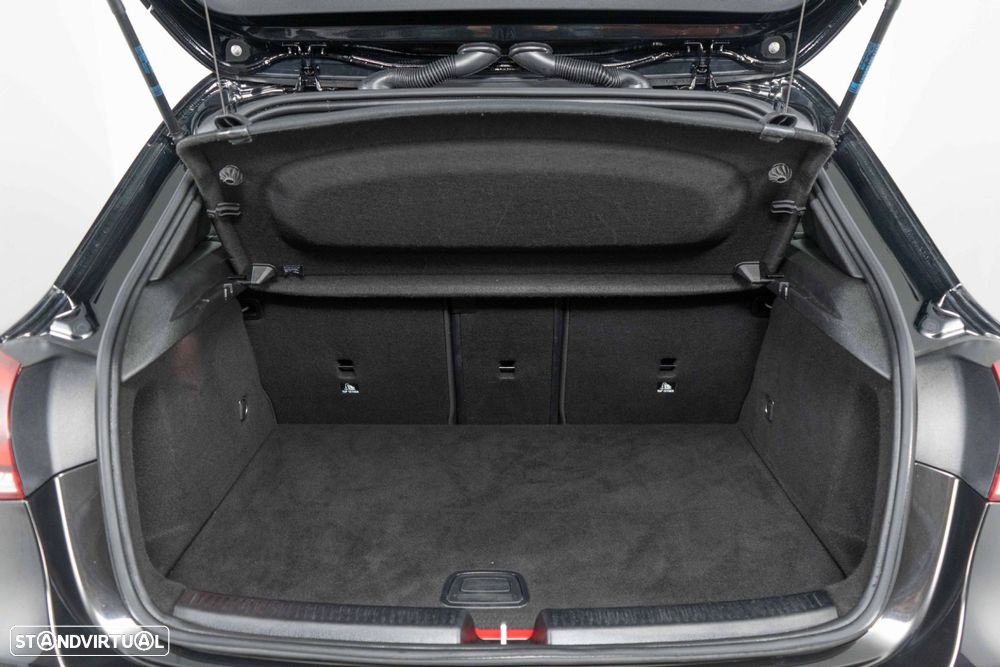 Mercedes-Benz A 250 e Progressive - 13