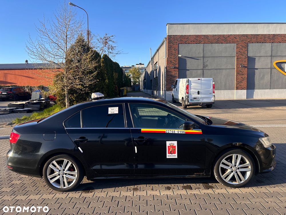 Volkswagen Jetta - 3