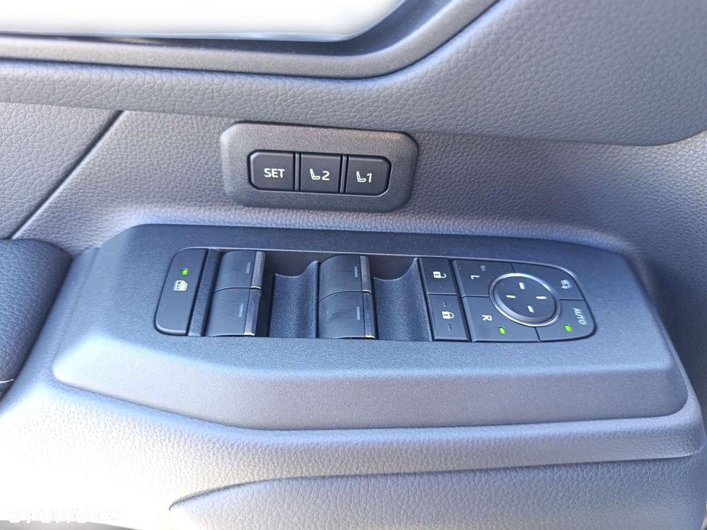 Toyota Land Cruiser LC 2.8 D-4D First Edition - 25