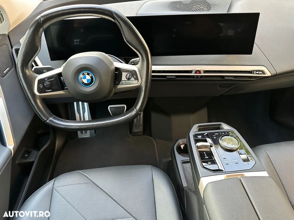 BMW iX xDrive40 - 22