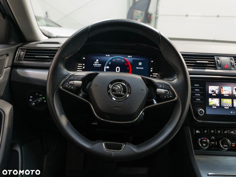 Skoda Superb 2.0 TDI SCR Ambition - 25