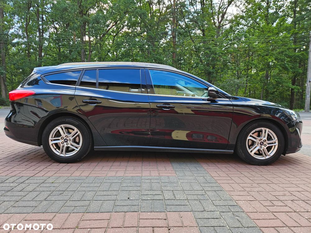 Ford Focus 1.5 EcoBoost Titanium Business - 17