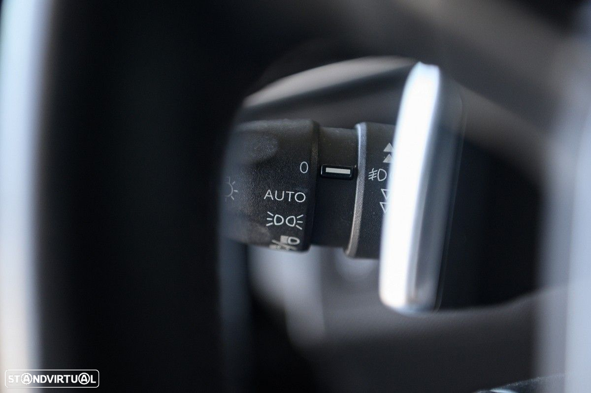 Peugeot 3008 PureTech 130 Stop & Start GPF EAT8 Active Business-Pack - 41
