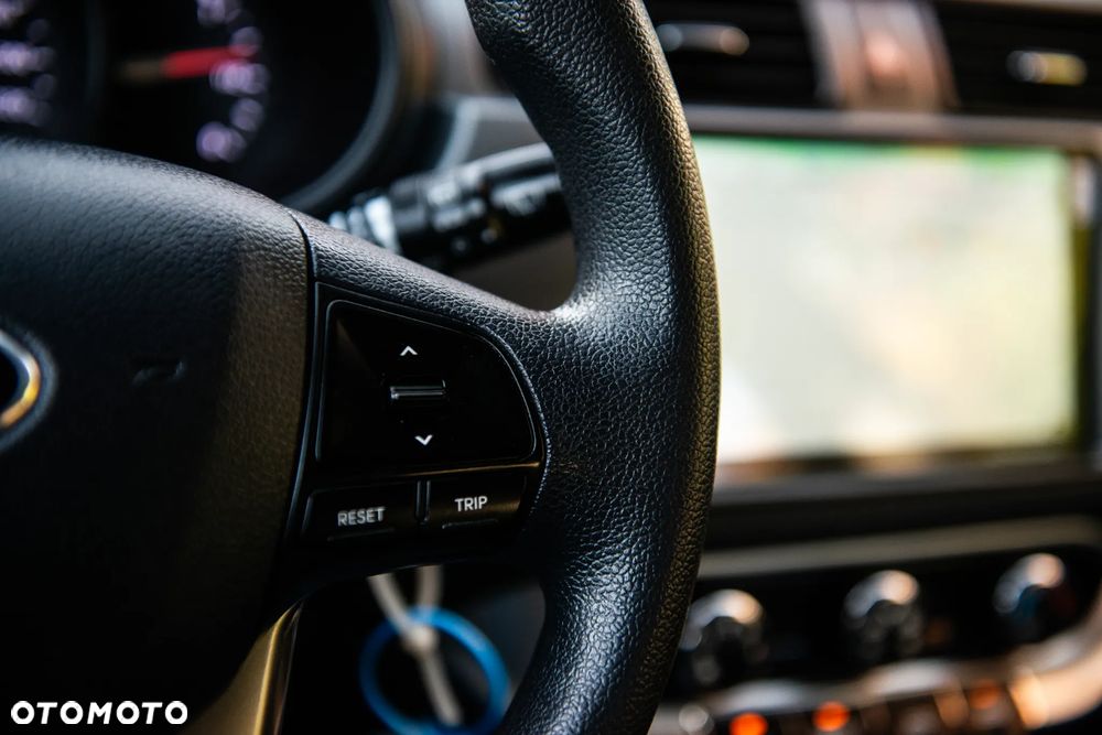 Kia Rio 1.4 Business Line Plus - 37