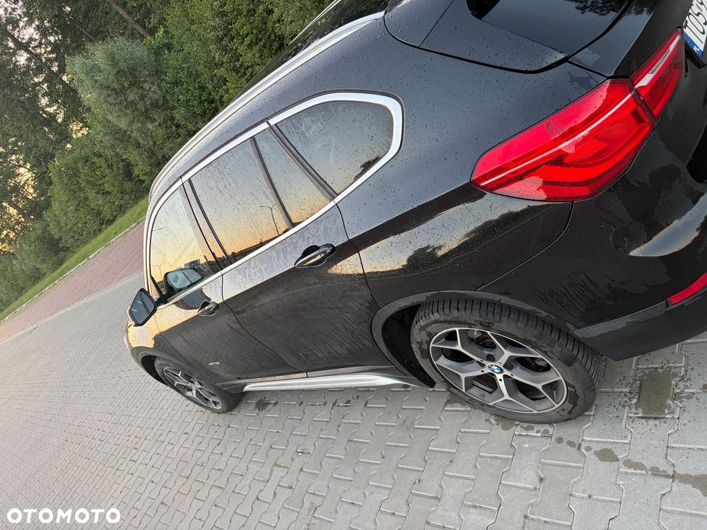 BMW X1 xDrive25i Advantage - 4