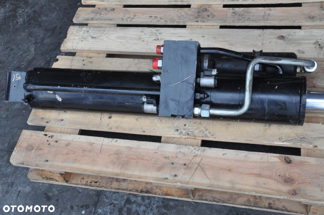 SIŁOWNIK HYDRAULICZNY MANITOU DŁ. 101,5 CM - 2