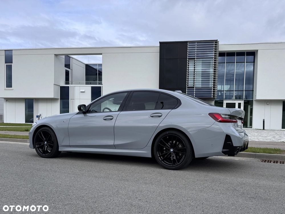 BMW Seria 3 320d xDrive mHEV M Sport sport - 4