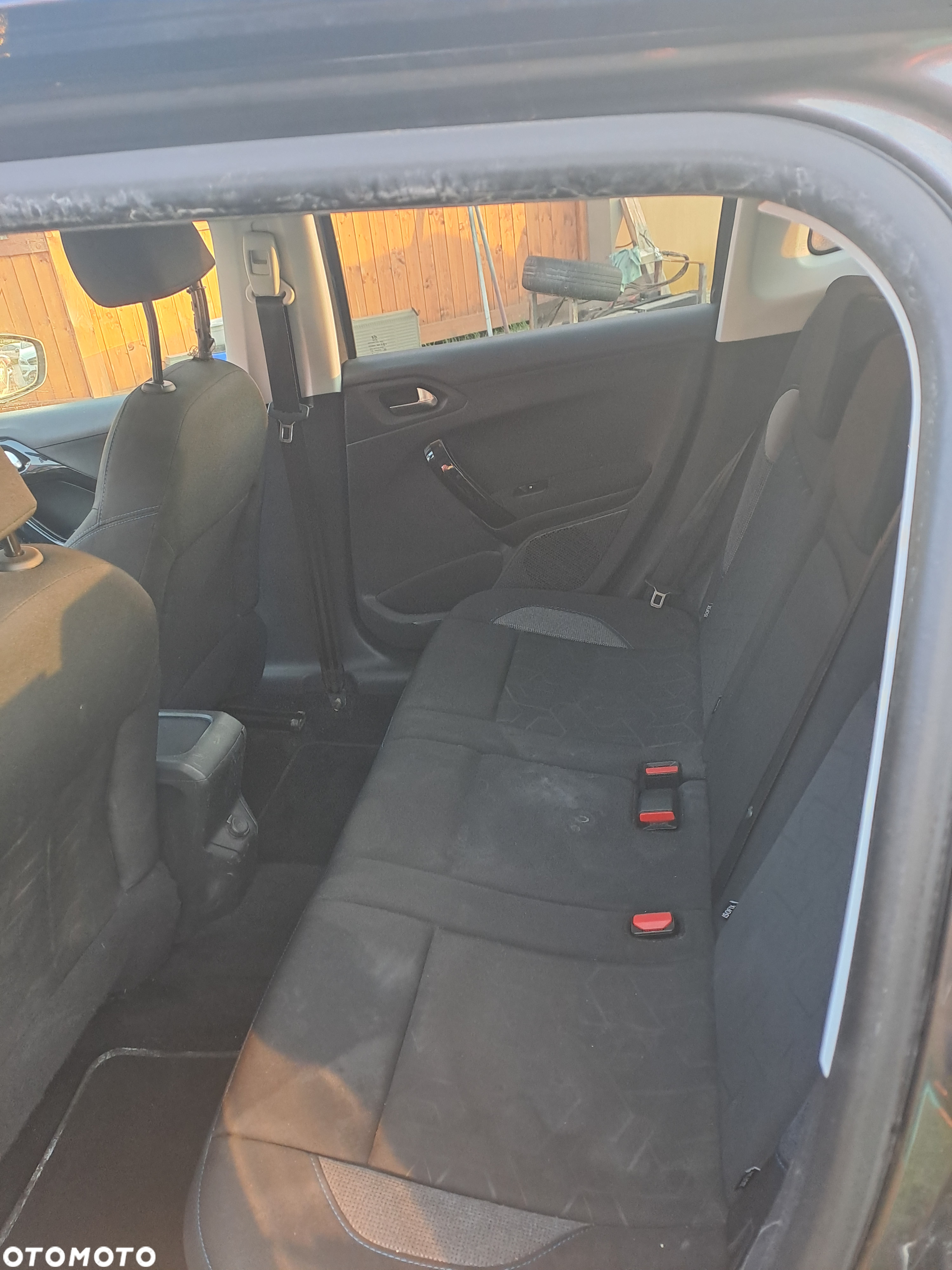 Peugeot 2008 PureTech 100 Style S&S BVM6 - 16