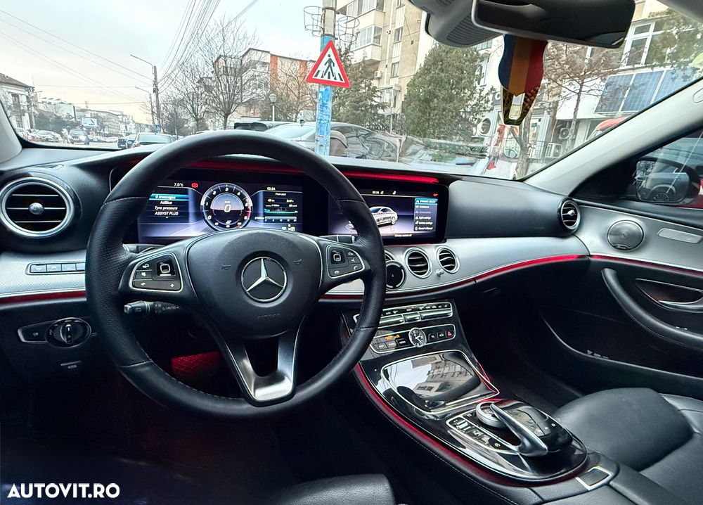 Mercedes-Benz E 220 d 4MATIC 9G-TRONIC Avantgarde - 10