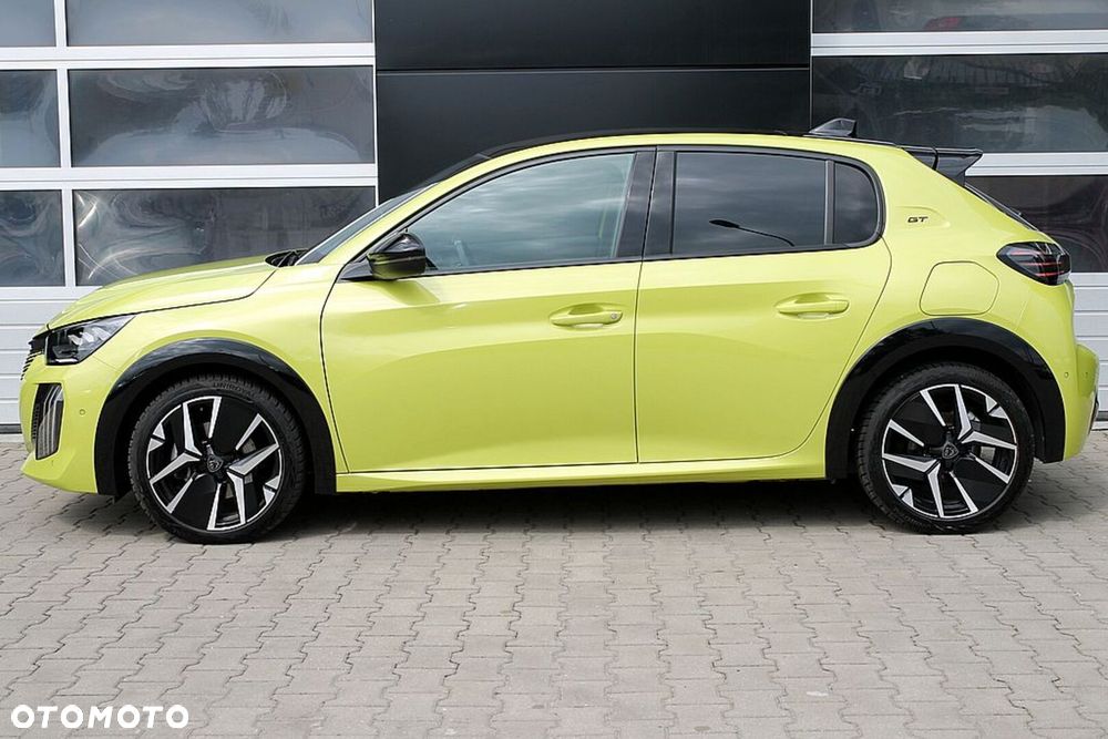 Peugeot 208 - 12