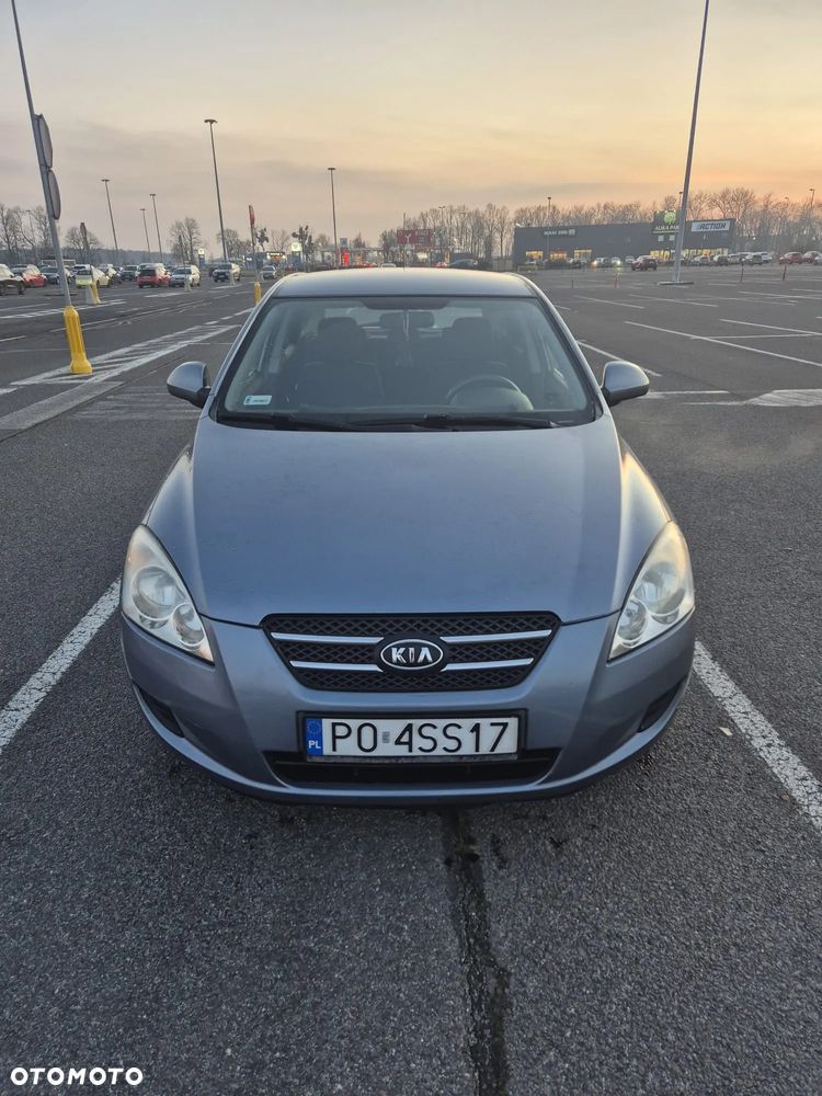 Kia Ceed 1.4 Comfort - 2