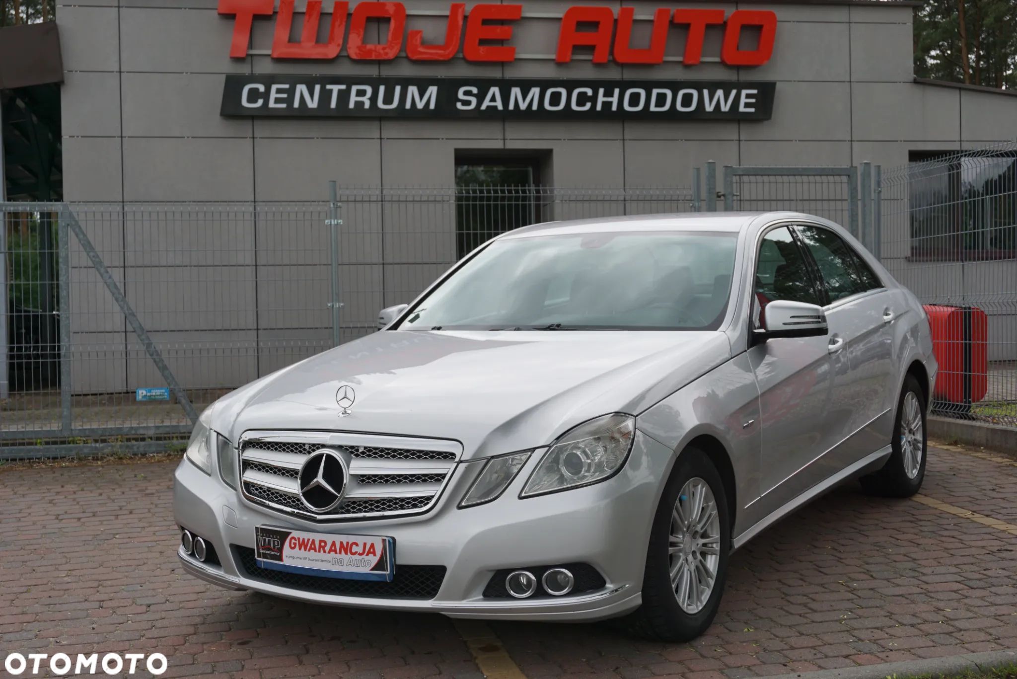 Mercedes-Benz Klasa E 220 CDI BlueEff Elegance - 1